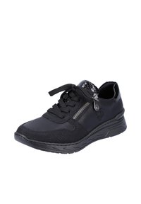 Baskets noires avec accents en cuir et texture, dotées de lacets, d'une fermeture éclair latérale et d'un bout arrondi. Semelle légère au design épuré.