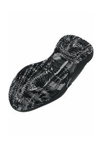 Sort og grå sportssko-sål med tekstureret gummioverflade, med fiskebenmønster og fremtrædende logodetalje.