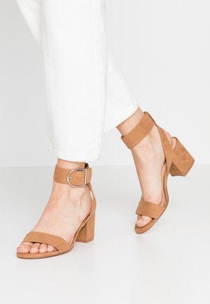 Even&Odd, Riemensandalette - cognac