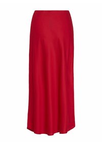 Jupe maxi en satin rouge avec une texture lisse, une taille ajustée et une silhouette fluide, conçue pour une apparence pleine longueur.