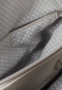 TOM TAILOR TTJUNA - Handbag - light grey