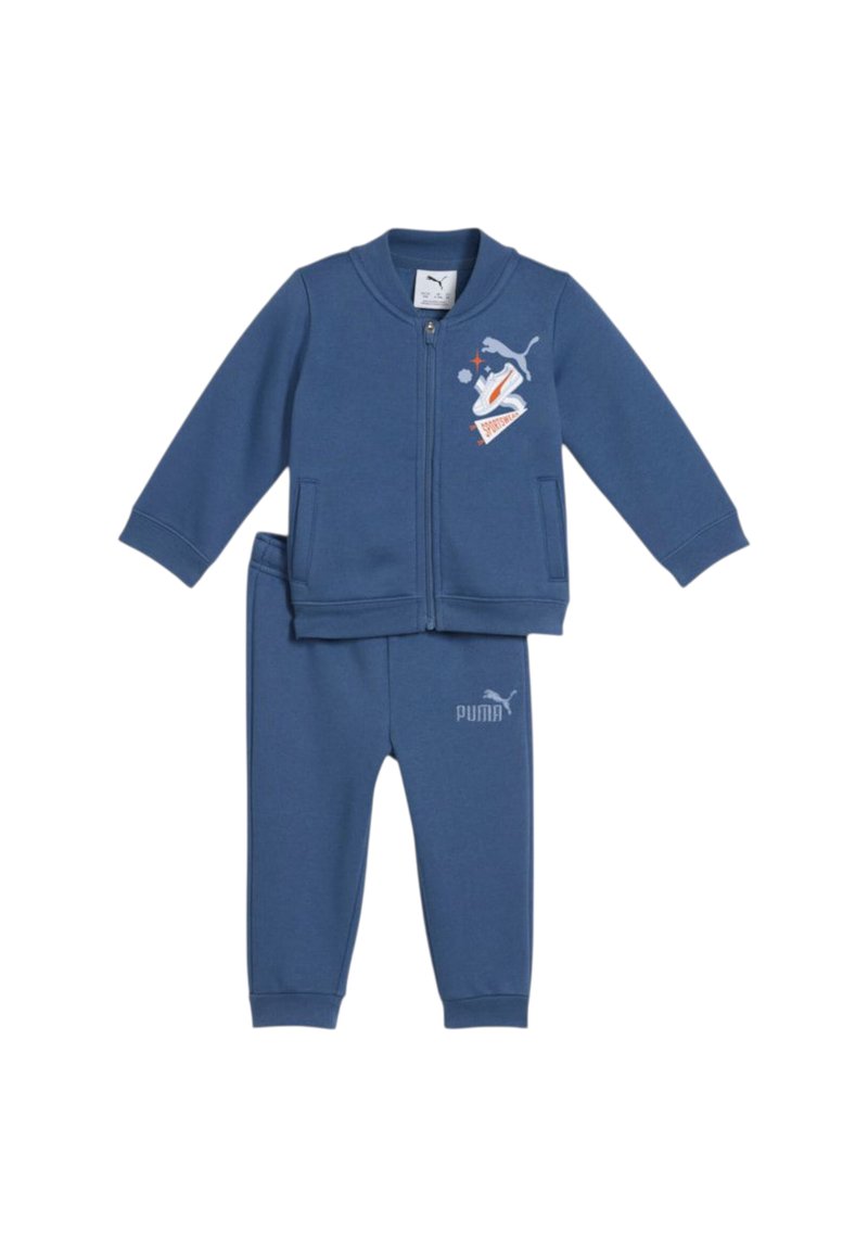 Completo di felpa blu e pantaloni realizzato in tessuto morbido. La felpa presenta una zip frontale e dettagli con logo, con polsini e vita a coste.