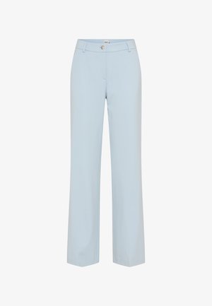 Pantalon bleu clair à jambes droites avec passants pour ceinture et fermeture à un bouton à la taille, présenté sur un fond blanc.