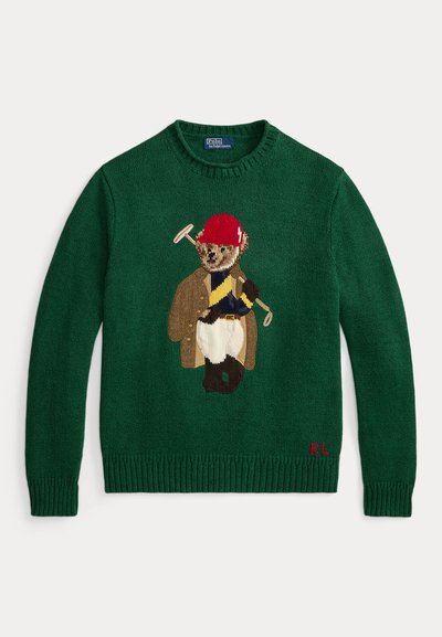 Πράσινο πλεκτό πουλόβερ με λεπτομερές κεντητό σχέδιο αρκούδας με παλτό και καπέλο, με ριμπ μανσέτες και κάτω μέρος. Κόκκινο διακριτικό "R.L.".