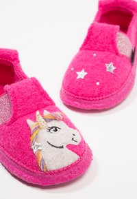Nanga UNICORN - Slippers - himbeere