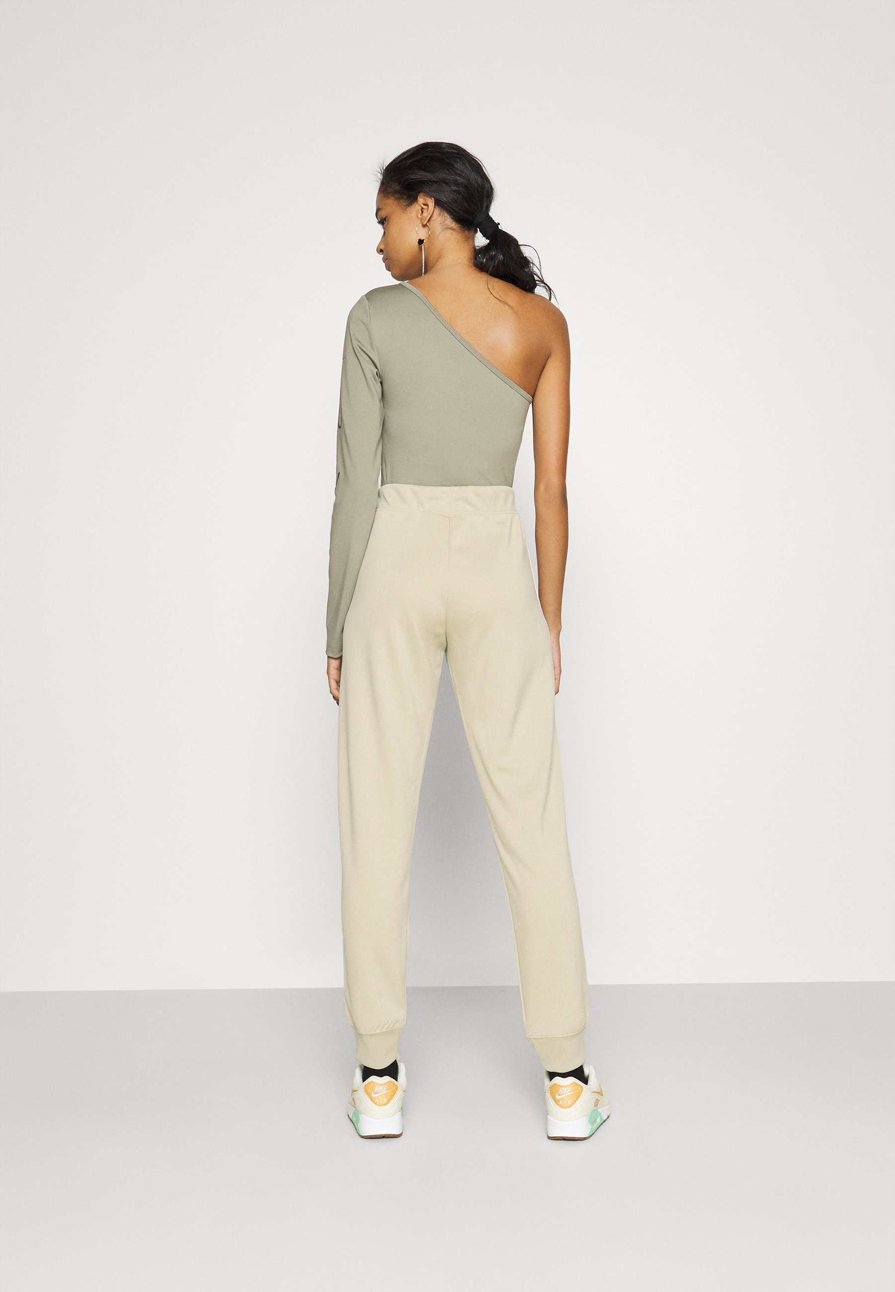 Nike Sportswear TAPE - Treningo apatinė 