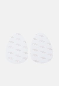 Two triangular silicone pads in white, featuring a repeated light pink logo pattern, smooth texture, and rounded edges.
