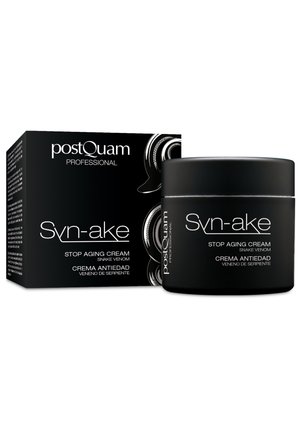 Tarro y caja de crema anti-edad PostQuam Syn-ake con embalaje negro que destaca la fórmula anti-edad con veneno de serpiente.