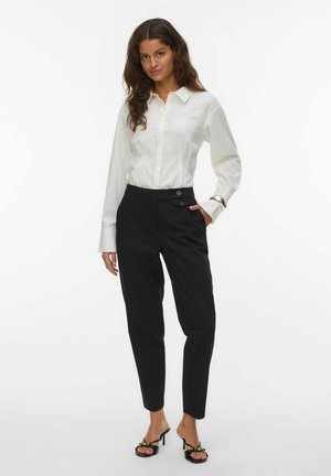 VMMEGNA - Chino - black