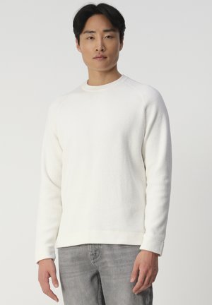 J. C. Rags, RONDE HALS RAMIL - Trui - coconut milk