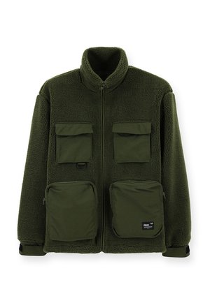 Groene fleece jas met een hoge kraag, heeft vier voorzakken, een ritssluiting en een zachte, gestructureerde oppervlak.