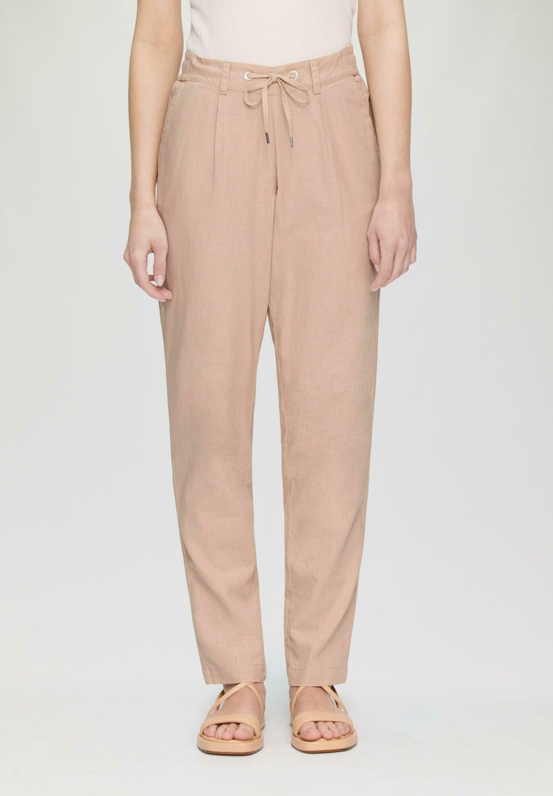 QS ELSASTISCHEM BUND - Broek - beige