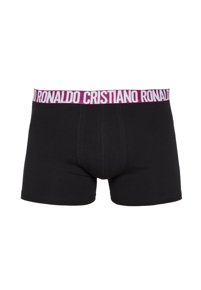 Boxer ajustados negros para hombres con una banda elástica morada que presenta el texto blanco repetido "CRISTIANO RONALDO".