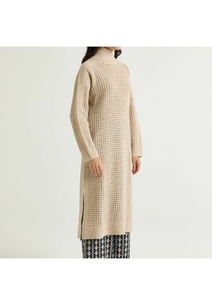 Strickkleid - warm beige