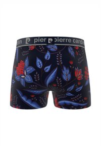 Boxers à motif floral bleu marine, avec des fleurs rouges et bleues. Ceinture élastique grise avec le logo "pierre cardin". Texture de tissu doux.