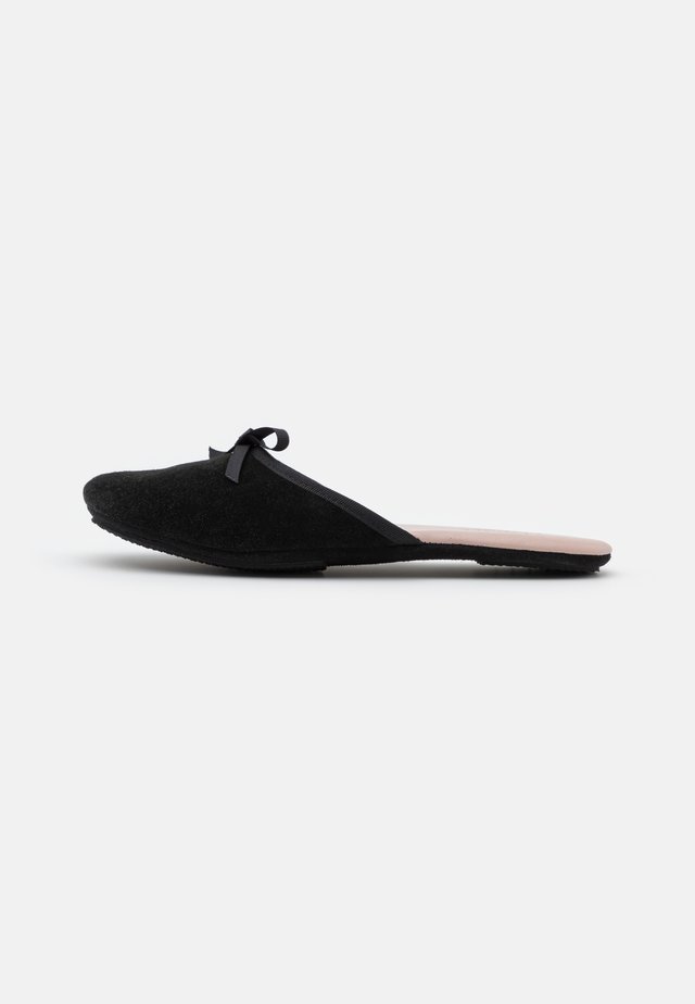 SATI - Pantuflas - black