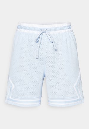 Lichtblauwe mesh shorts van een lichtgewicht, ademend materiaal. Voorzien van een elastische tailleband met trekkoord en witte accenten.