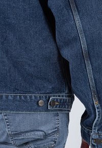 Carhartt WIP Teksajakk - blue stone washed