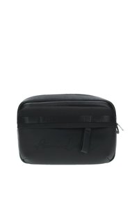 Bolsa con cremallera negra hecha de material texturizado similar al cuero. Presenta un logo de marca en relieve, un diseño elegante y una cremallera suave.