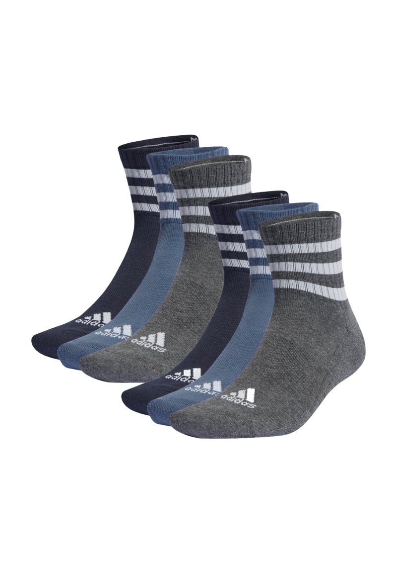 Set van vijf paar crew-length sokken in marineblauw, grijs en lichtblauw; met gestreepte patronen en logo op de teen. Gemaakt van zacht materiaal.