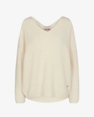 Kreminės spalvos megztinis su V formos iškirpte, nuleistais pečiais ir laisvu siluetu. Vyksta švelni tekstūra ir nedidelis logotipo akcentas šone.