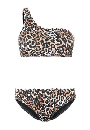 Conjunto de bikini de estampado de leopardo que presenta un top de un hombro con bordes en forma de olas y fondo clásico. El material tiene una textura suave.