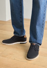 Elegantna obuća s vezicama - blue