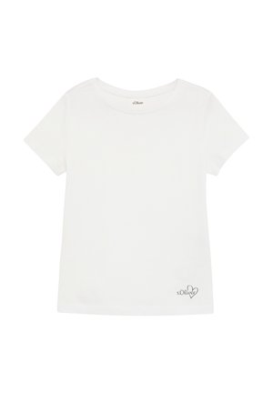 Witte korte mouwen t-shirt met ronde hals, klein "s.Oliver" logo en hartomtrek rechtsonder aan de voorkant.