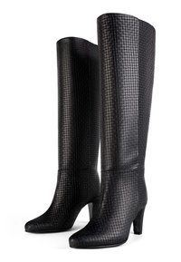 Stivali neri al ginocchio realizzati in materiale testurizzato con un motivo a quadri, punta a forma affilata e tacco moderato. Finitura liscia e design elegante.