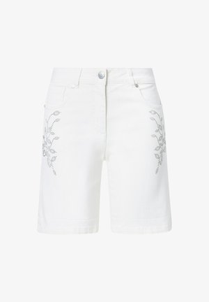 Shorts de denim blanco con embellishments florales plateados en los bolsillos, diseño de cinco bolsillos y cierre clásico de botón. Textura suave, ajuste de tiro medio.