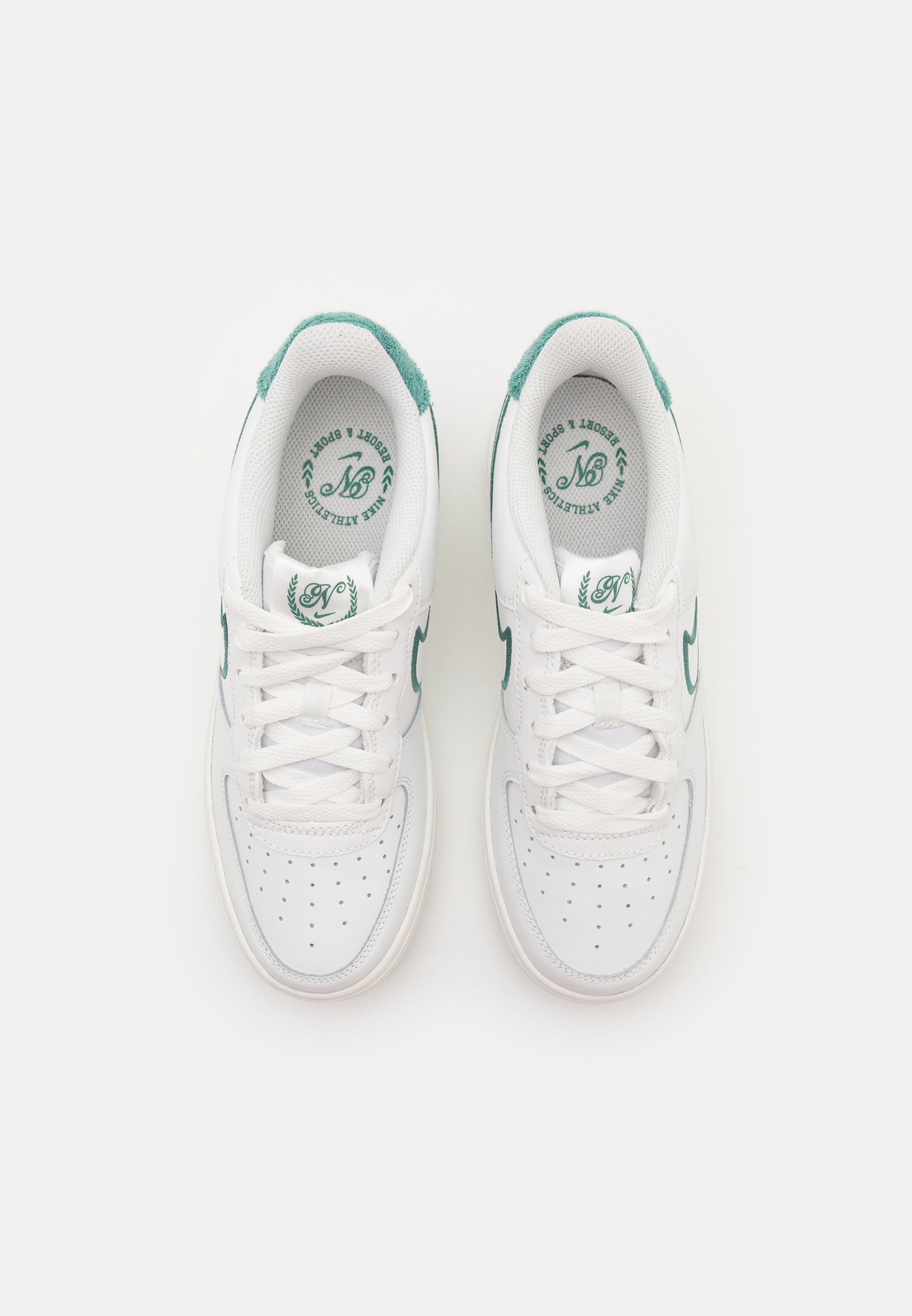 nike air force 1 x diamond supply