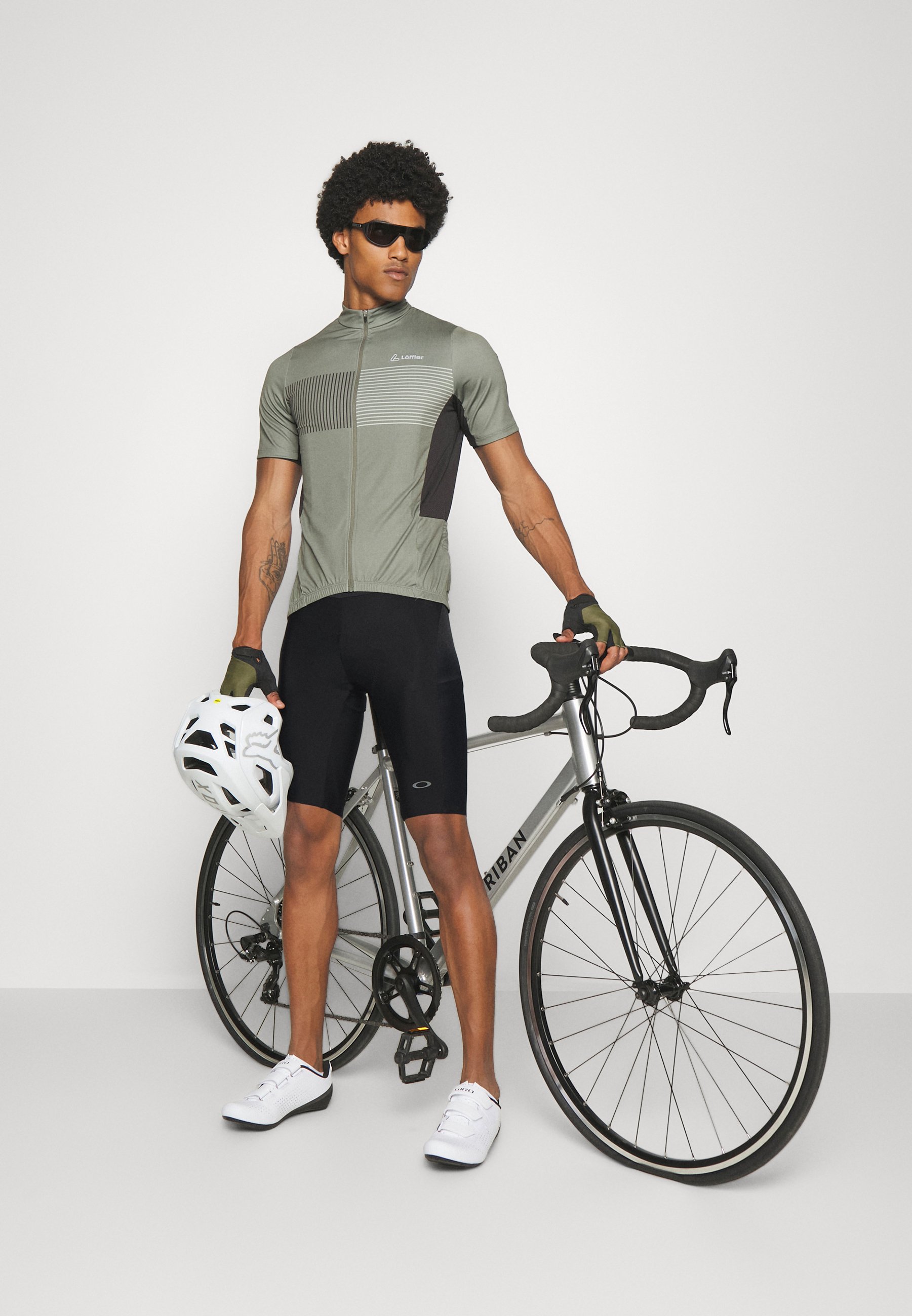 オークリー Endurance Ultra Bib　FOA404391 オークリー Endurance Ultra Bib FOA404391 Oakley Endurance