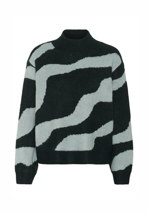 Maglione lavorato a maglia con collo alto, base verde scuro e motivi ondulati grigio chiaro a contrasto. Texture morbida e vestibilità rilassata.