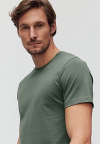 Bläck CORE ROUNDNECK zielony