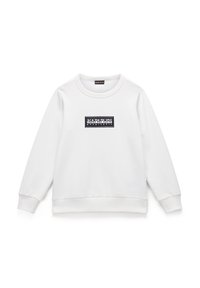 Sudadera blanca de cuello redondo hecha de tejido suave, con un parche de logo negro rectangular en la parte frontal. Puños y dobladillo acanalados.
