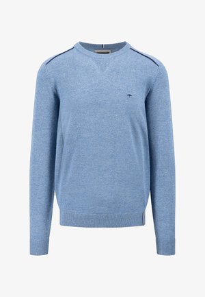 Helles blaues Sweatshirt aus weichem Strickmaterial, mit Rundhalsausschnitt, langen Ärmeln, gerippten Bündchen und kleinem Logostick auf der Brust.