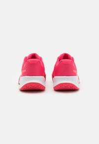 Nike Performance CHALLENGE PRO - Clay court tennissko - aster pink/crimson tint/hot punch