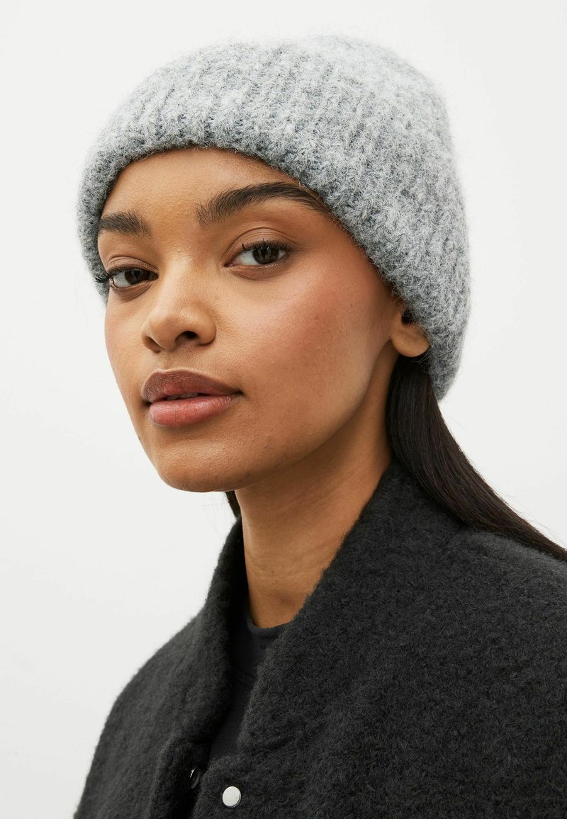 Next - Beanie - grey, Nagyítás