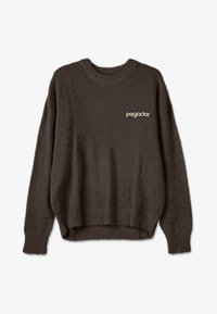 Unselected, walnut brown