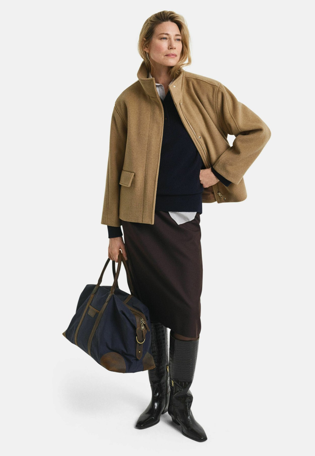 SHORT JACKET WITH ZIP