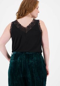 ONLY Carmakoma BENNEDIKTE - Top - black