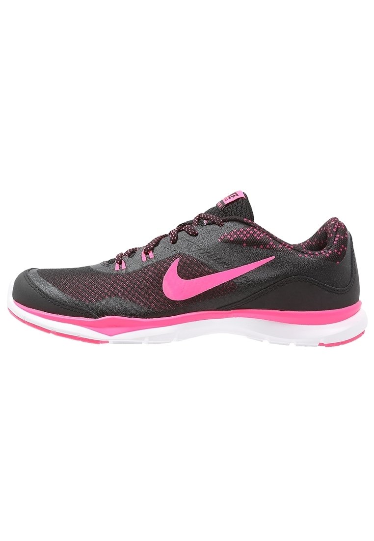 Scarpa sportiva nera e rosa con parte superiore in rete, design testurizzato, soletta bianca e dettagli rosa sul Swoosh e sulla suola.