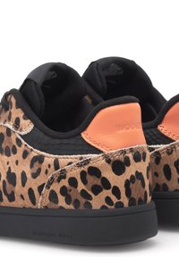 Woden Trainers - leopard