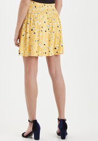 ICHI Áčková sukně - yellow
