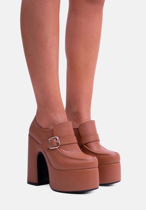 GAZE - DÉCOLLETÉ MOCASSINO ALTO CON FIBBIA QUADRATA - Scarpe con plateau - cammello
