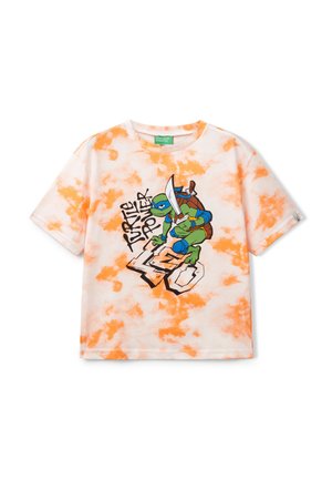- T-shirt z nadrukiem