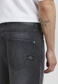 Solid SDBRAYSON STRAIGHT FIT - Kratke hlače od trapera - black vintage denim
