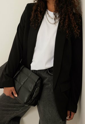 Krátký kabát - black