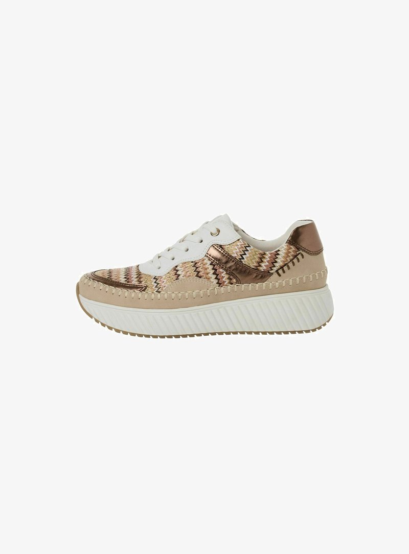 Beige Sneaker mit gewebtem Obermaterial und metallischen Akzenten. Dicke weiße Sohle, runde Zehenpartie und Schnürverschluss.