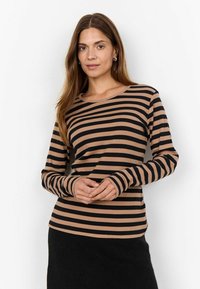 Langsleeve gestreepte top met afwisselend zwarte en tan horizontale strepen, ronde halslijn en rekbare stof voor comfort.
